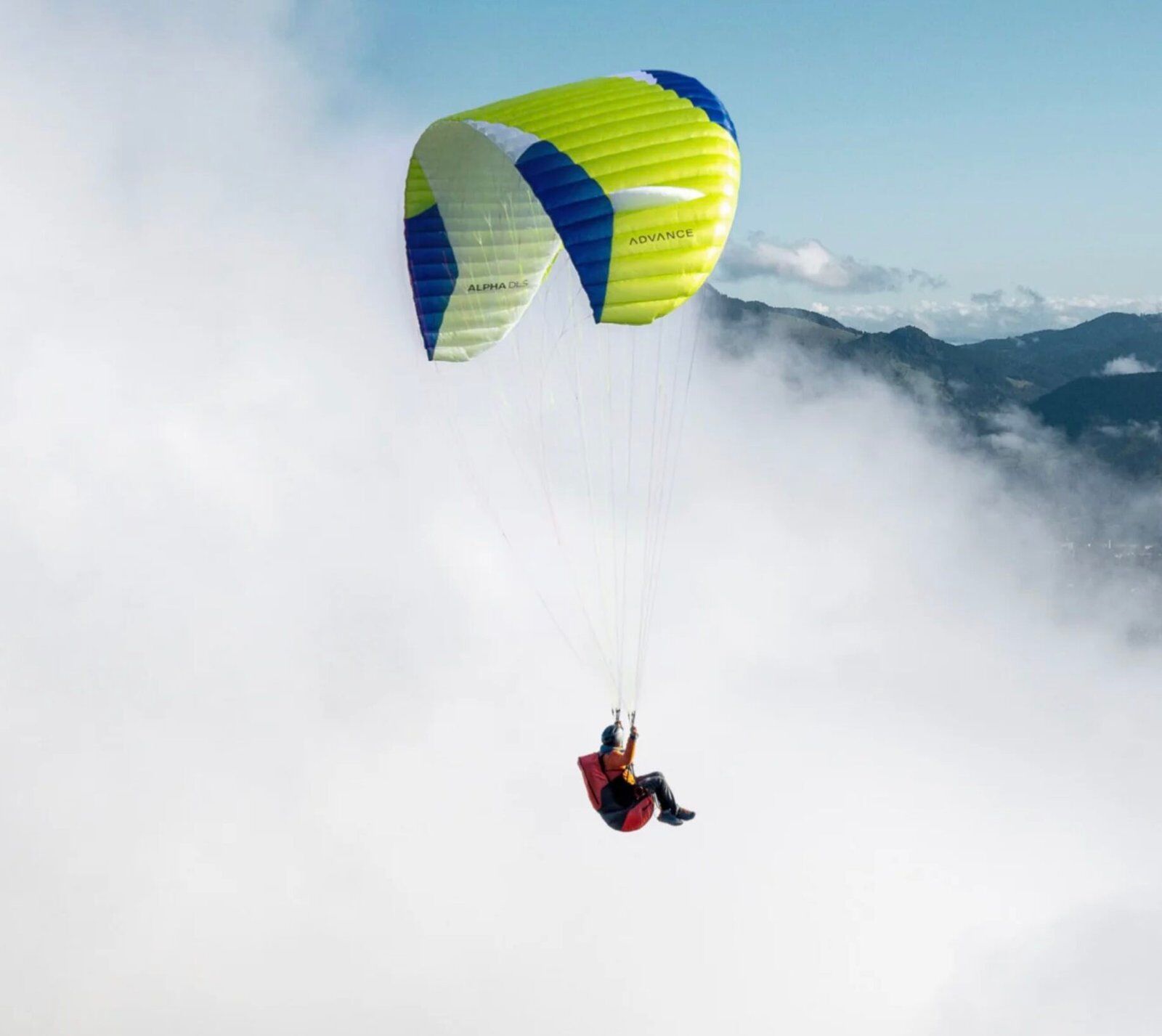 advance alpha 8 in de vlucht