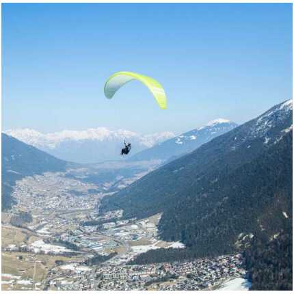 tripple 7 K-light-2 boven een bergdal