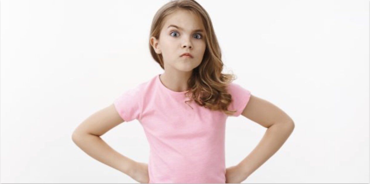 Boos meisje van ± 10 jaar