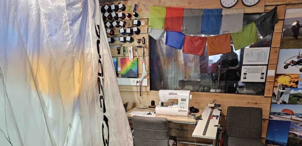 scherminspectie, paraglider keuren. paragliding 2-jaarlijkse controle